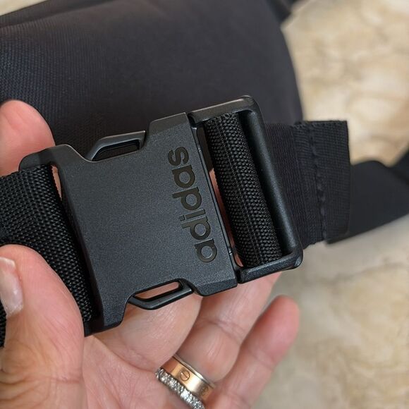 NWOT Adidas Classic Foundation Belt Bag - Picture 10 of 11